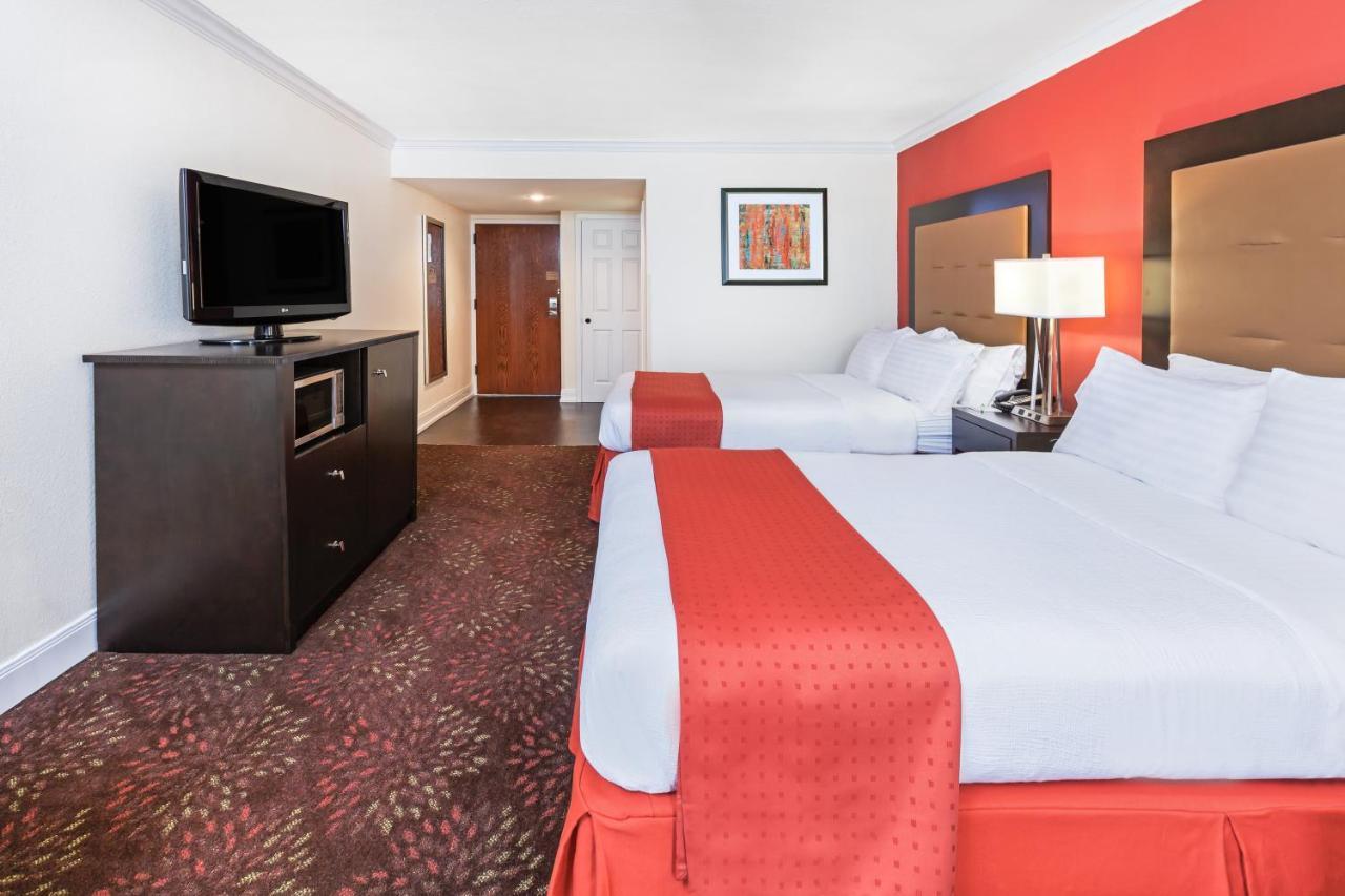 Holiday Inn Tyler - Conference Center By Ihg מראה חיצוני תמונה